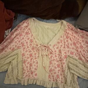 NWOT POL Floral Lace-Up Crop Top in Pink and Cream